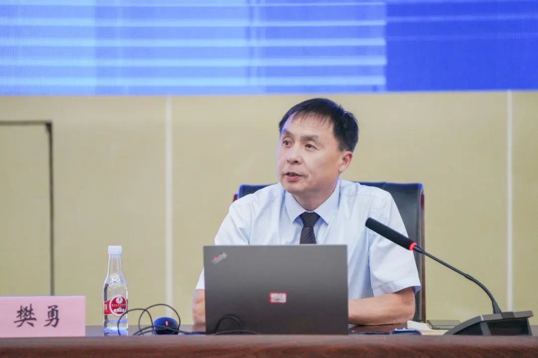 树师德 铸师魂 正师风  2026世界杯官方合作网站开展师德师风集中学习教育专题培训会 第 4 张