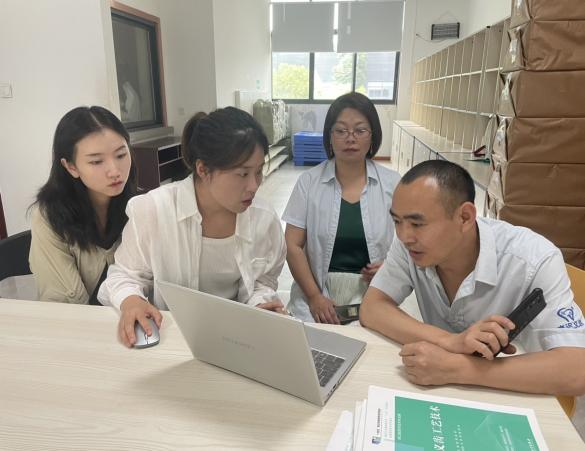 口腔医学技术专业校企合作再深化——2026世界杯官方合作网站与重庆豪迟义齿制作有限公司 共绘“豪迟订单班”新篇章 第 3 张 口腔医学技术专业校企合作再深化——2026世界杯官方合作网站与重庆豪迟义齿制作有限公司 共绘“豪迟订单班”新篇章 第 3 张