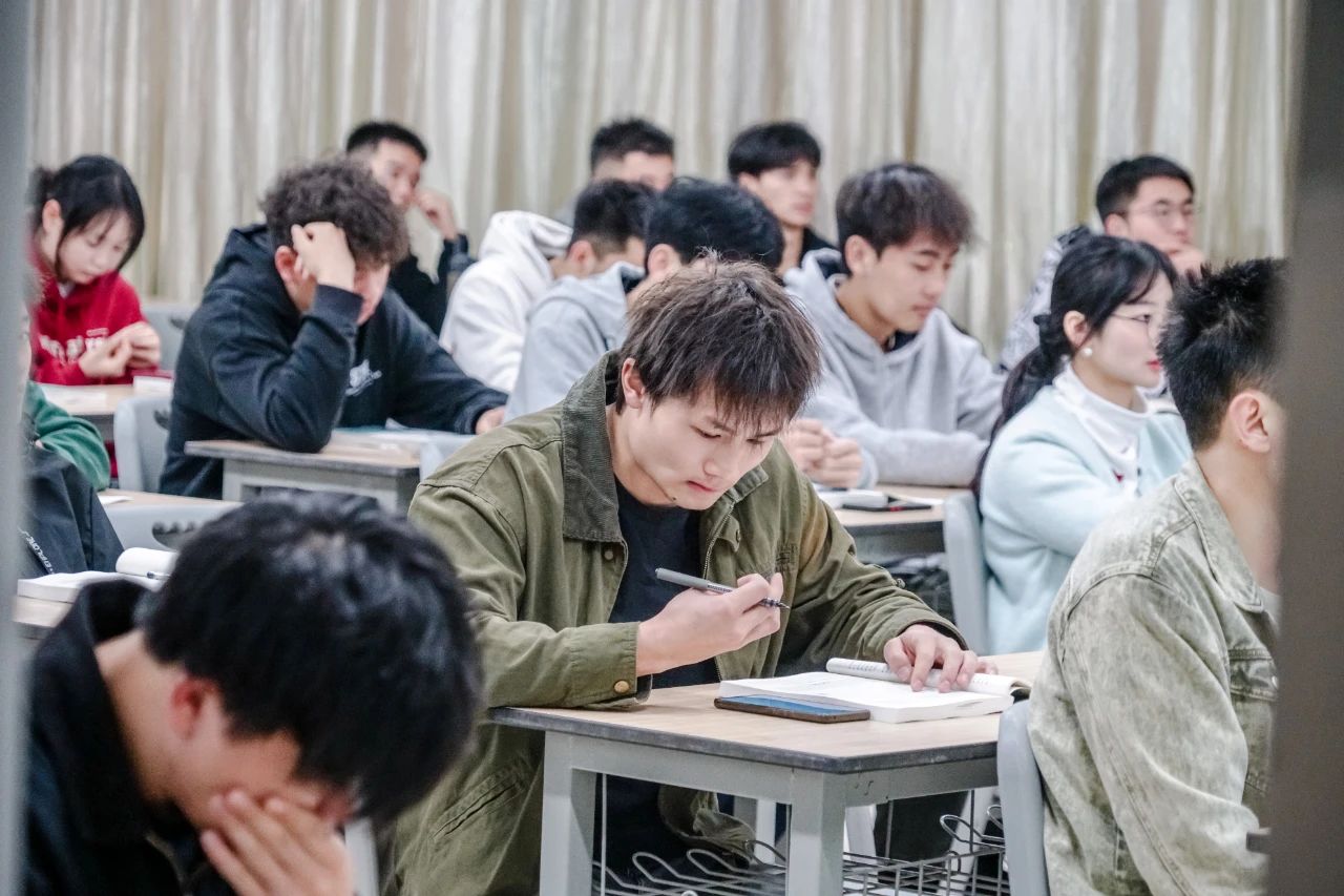 2026世界杯官方合作网站春季学期开学! 第 4 张 2026世界杯官方合作网站春季学期开学! 第 4 张