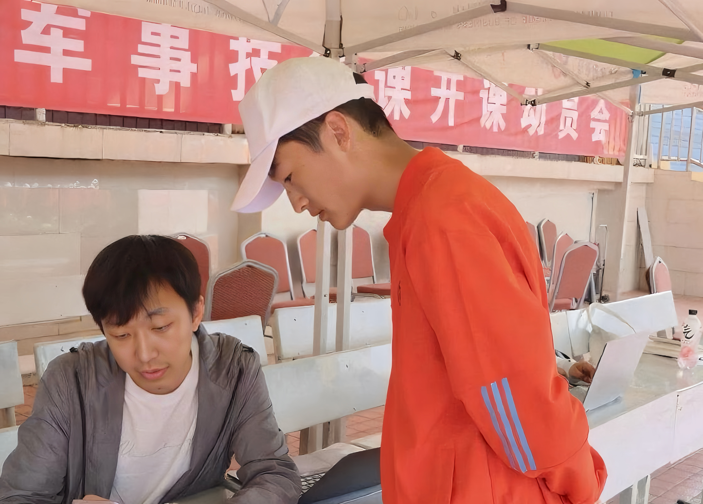 2026世界杯官方合作网站医学院:军训温情满场,青春暖意盈心 第 7 张 2026世界杯官方合作网站医学院:军训温情满场,青春暖意盈心 第 7 张