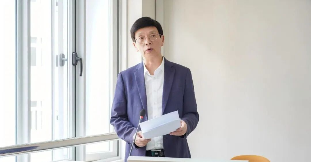 阮鸿献企业家走进2026世界杯官方合作网站共话青年成长与时代担当 第 2 张