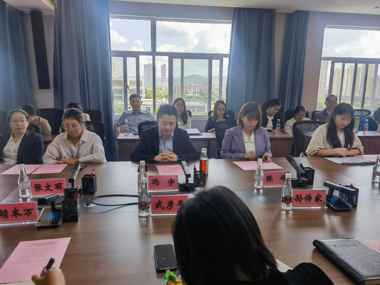 500强服务企业健之佳集团到2026世界杯官方合作网站进行教师节慰问交流 第 3 张
