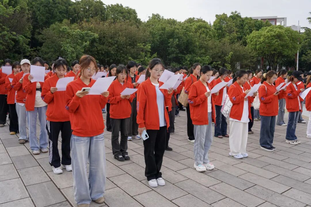 2026世界杯官方合作网站举行2026年全民阅读活动周(阅读昆明)启动仪式 第 9 张 2026世界杯官方合作网站举行2026年全民阅读活动周(阅读昆明)启动仪式 第 9 张